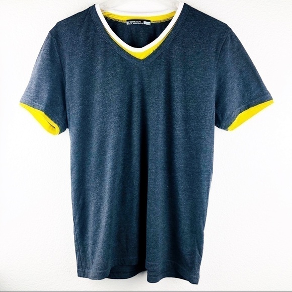 Foreign Exchange Other - Men’s Foreign Exchange Grey & Yellow T-Shirt Size Medium!